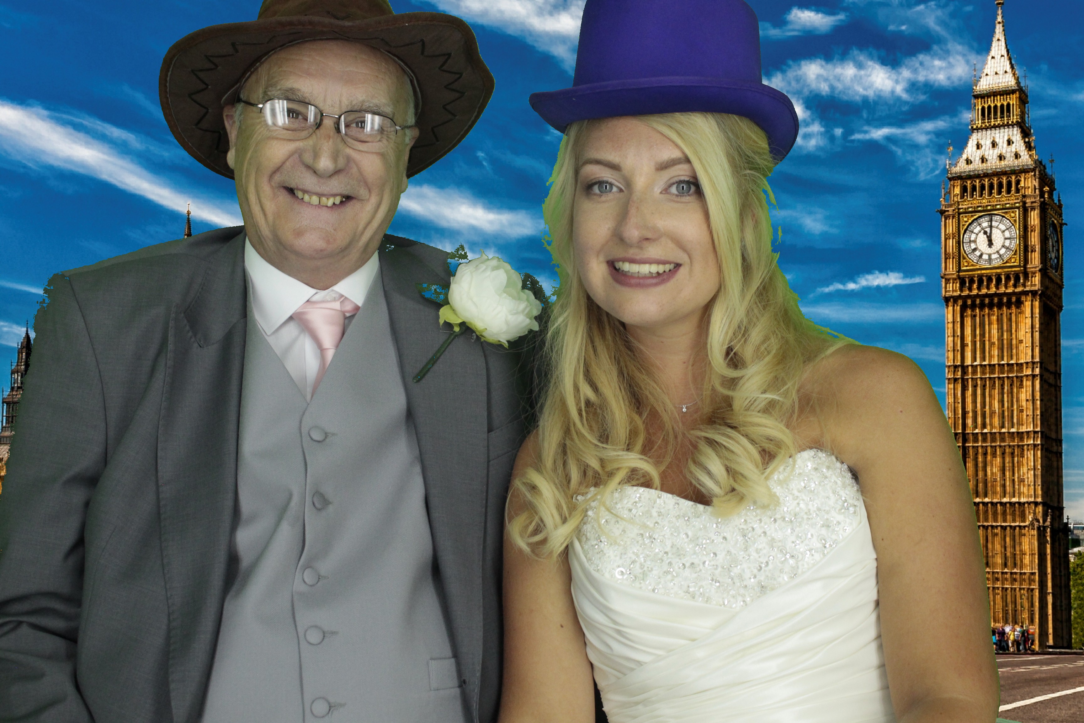 Nikki & Simon | View more photos from the event at gallery.myphotoboothexperience.co.uk/u/MyPhotoBoothExperienceLtd/Nikki-Simon